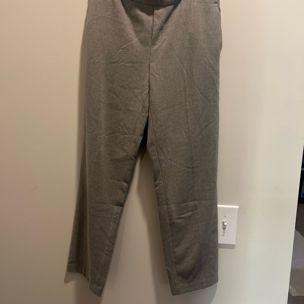 Old Navy Women’s Cropped Gray Dress Pants